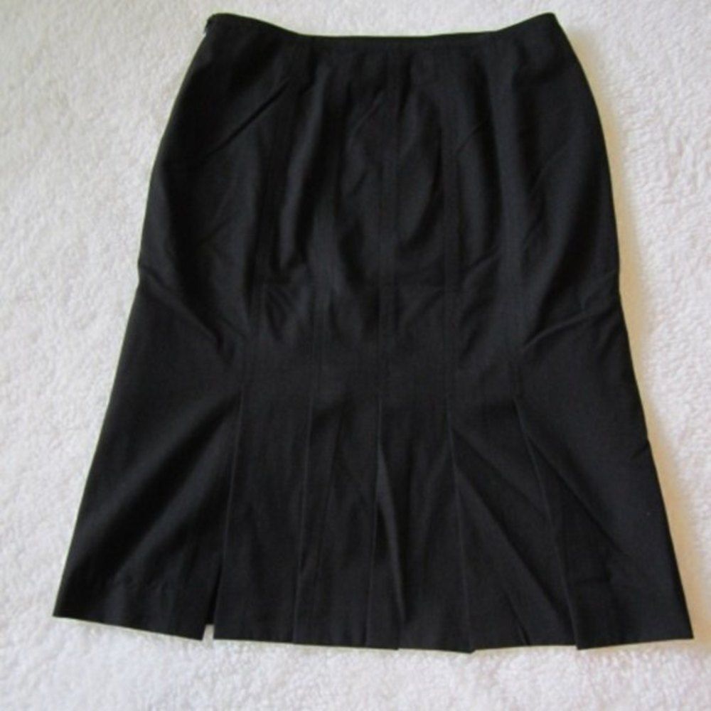 Banana Republic Skirt - Picture 2 of 7